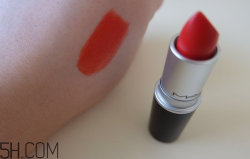 mac和tf口紅哪個好？mac魅可和tomford口紅對比