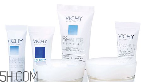 薇姿的護(hù)膚品好用嗎？美容院的護(hù)膚品好還是專柜的好？