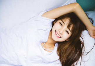 女孩月經(jīng)初潮量多量少正常嗎？月經(jīng)初潮一般幾天干凈？