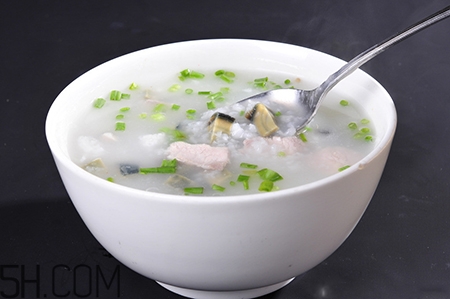 懷孕初期能吃香菇嗎？寶寶可以吃香菇瘦肉粥嗎？