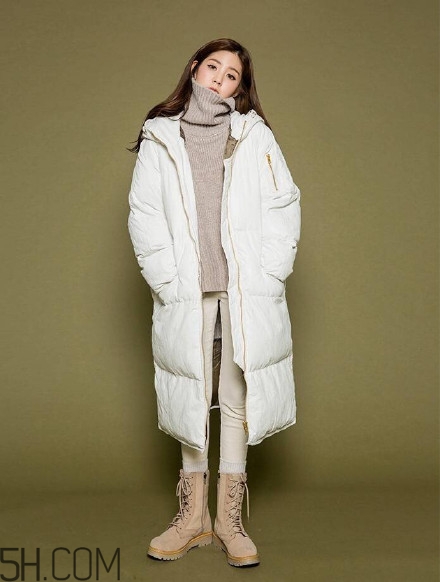 羽絨服怎么穿不顯胖？冬季好看的女裝羽絨服時尚搭配