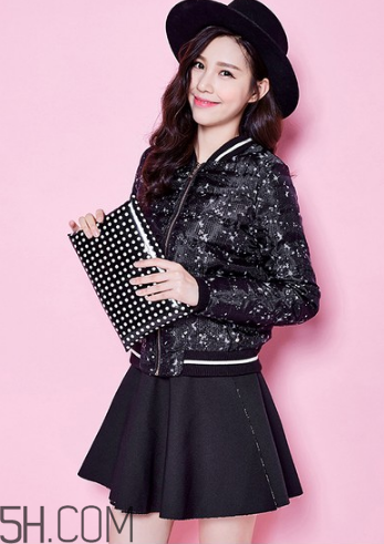女裝羽絨服怎么保養(yǎng)？輕薄羽絨服怎么搭配？