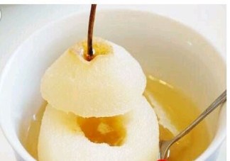 冰糖雪梨梨子要不要削皮？冰糖雪梨梨心要去掉嗎？