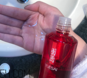 羽西靈芝水油不油？適合油皮嗎？