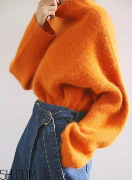 橘色衣服怎么搭配？橘色衣服搭配指南