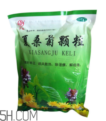 夏桑菊顆?？梢越?jīng)常喝嗎？夏桑菊顆?？梢造疃粏幔?></p><h3>夏桑菊顆?？梢造疃粏?/h3><p>如果是上火的痘痘是可以用夏桑菊顆粒，有清肝明目，疏風(fēng)散熱，除濕痹，解瘡毒的功效。用于風(fēng)熱感冒，目赤頭痛，頭暈耳鳴，咽喉腫痛，疔瘡腫毒等癥，并可作清涼飲料?？梢远喑砸恍┦卟撕退?，不要吃辛辣刺激的食物。</p><p style=