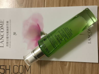 蘭蔻水光瓶適合什么年齡使用？蘭蔻水光瓶適合輕齡肌嗎？