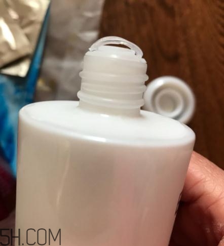萱姿抗皺緊致滲透乳怎么樣？萱姿抗皺緊致滲透乳好用嗎？