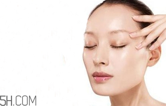 眼霜分幾種？眼霜和眼部精華一樣嗎？