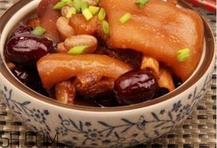 女性產(chǎn)后胸部松弛吃什么好？產(chǎn)后乳房變形如何保??？