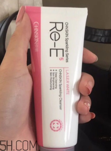 瓷肌晶透雪肌潔面乳可以卸妝嗎？清潔力如何？