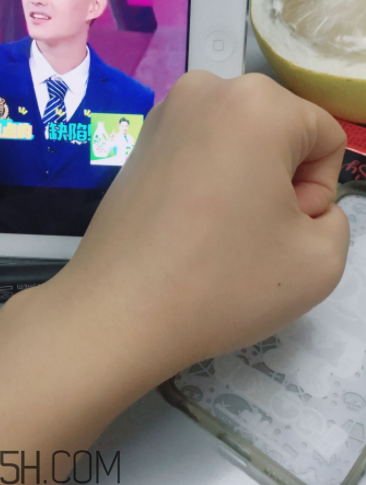 瓷肌晶透雪肌潔面乳可以卸妝嗎？清潔力如何？