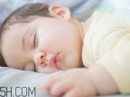 嬰幼兒腹脹要怎樣按摩？寶寶吃奶睡著了怎么辦？