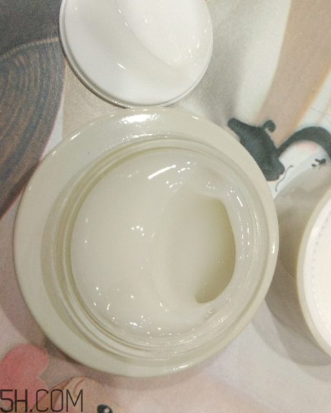牛爾白玉蘭凍膜什么功效？牛爾白玉蘭凍膜熟齡肌適合嗎？