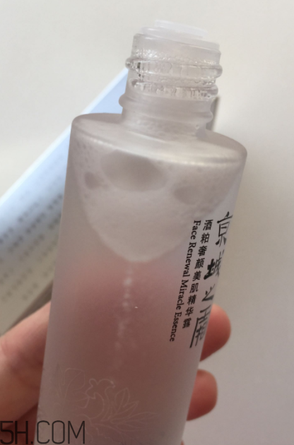京城之霜神仙水含酒精嗎？適合脆弱敏感肌嗎？
