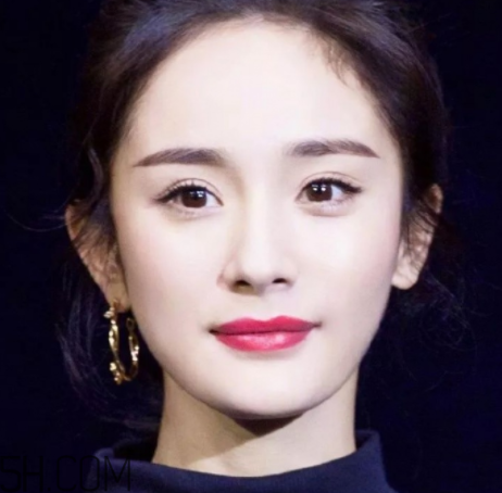 V型眼線怎么畫？V型眼線畫好美到冒泡