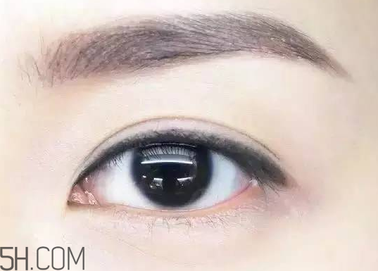 V型眼線怎么畫？V型眼線畫好美到冒泡