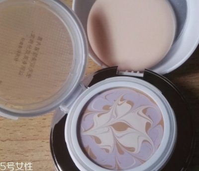 自然堂爆水小粉盒怎么樣？新品粉膏氣墊上市