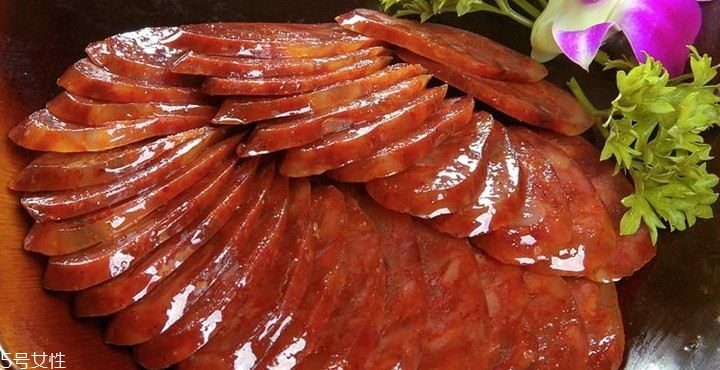 臘腸在蒸之前要泡水嗎？吃臘腸兩步走