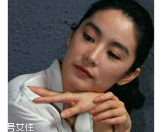 屁股下巴是一種病嗎？長好了顏值高