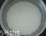 臘腸在蒸之前要泡水嗎？吃臘腸兩步走