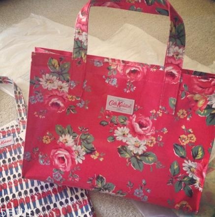 cath kidston什么檔次？英國復(fù)古摩登品牌