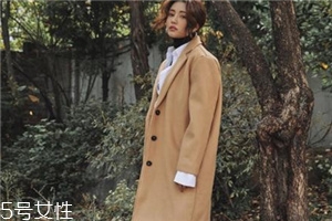 卡其色大衣里面穿什么？讓你穿出高級感