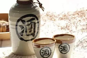 喝白酒有哪些好處？喝點白酒能激活腸胃