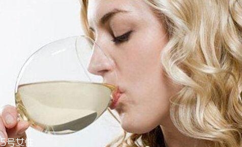 經(jīng)期喝啤酒有什么危害？喝啤酒三大危害