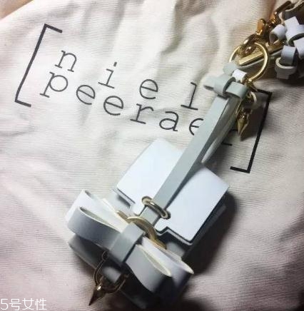 niels peeraer包包多少錢？滿足你所有的少女情節(jié)