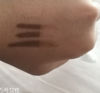 自然堂卸妝水好用嗎？從價格和效果說起