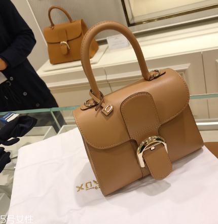 delvaux是哪個(gè)國(guó)家的？皇家專寵奢侈品牌