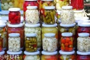 亞硝酸鹽吃了致癌嗎？不說劑量談癌癥都是耍流氓