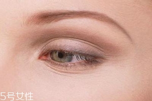 上班族女性如何去除眼角細(xì)紋？教你幾個(gè)小妙招