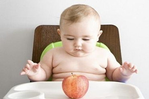 嬰幼兒肥胖是什么原因造成的？?jī)纱笤蛐枳⒁?><p><strong>嬰幼兒肥胖是什么原因造成的？?jī)纱笤蛐枳⒁?/strong></p></a></li> <li><a href=