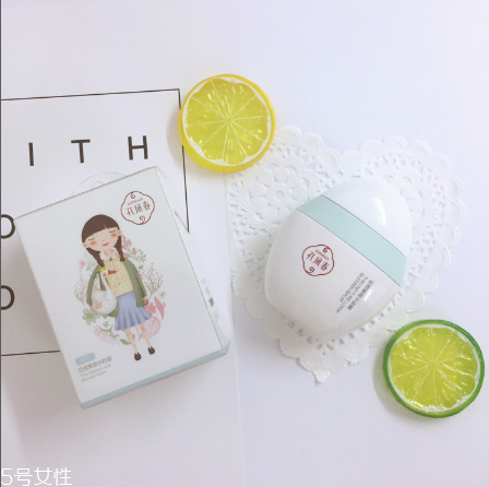 孔鳳春輕透素顏水粉霜好用嗎？國(guó)貨平價(jià)彩妝底妝