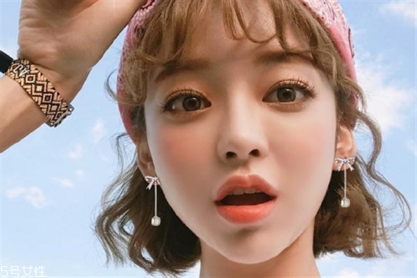 暖色系腮紅適合什么人群？黃皮女生口紅腮紅搭配