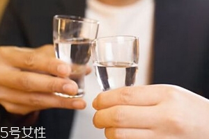 喝多少酒算安全？有基因缺陷的中國(guó)人最好不要喝