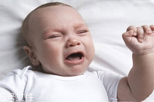 嬰幼兒缺鈣會有什么癥狀表現(xiàn)？4大表現(xiàn)需注意