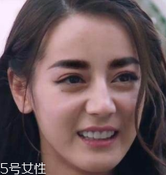 眉型為什么很奇怪？眉頭沒畫好