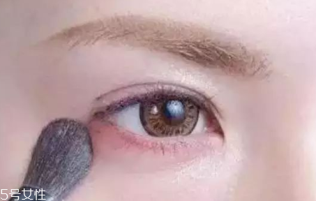 兔子腮紅怎么畫(huà)才可愛(ài)？中年少女必備腮紅畫(huà)技