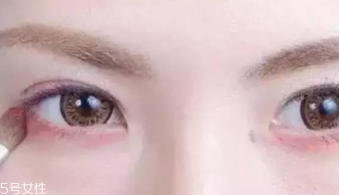 兔子腮紅怎么畫(huà)才可愛(ài)？中年少女必備腮紅畫(huà)技
