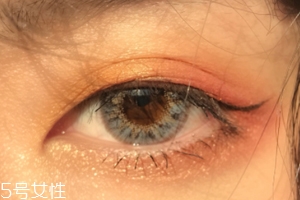 2018暖冬妝容怎么畫？敲溫暖的眼妝畫法