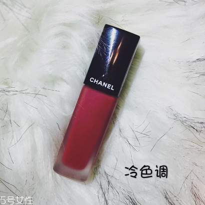 香奈兒炫亮魅力印記唇釉哪個(gè)色號(hào)好看？質(zhì)感超棒