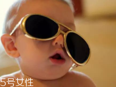 Jasper戴墨鏡，這樣扮酷讓孩子更自信！