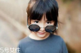 Jasper戴墨鏡，這樣扮酷讓孩子更自信！