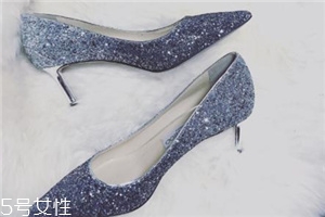 jimmy choo鞋子多少錢(qián)？最撩人的高跟鞋代表