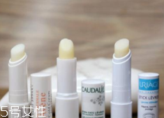 潤唇膏能用多長時(shí)間？打開后只能用3個(gè)季度