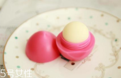 潤唇膏能用多長時(shí)間？打開后只能用3個(gè)季度