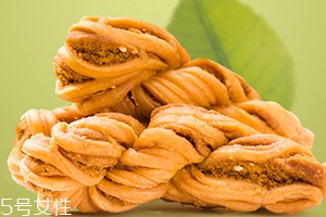 麻花可以帶上飛機(jī)嗎？要看帶多少